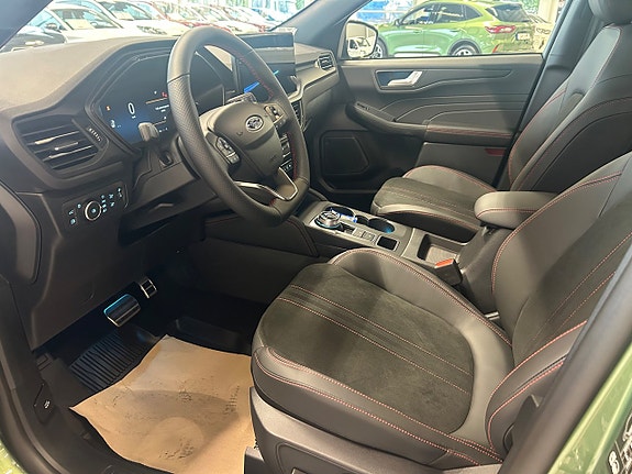 Ford Kuga 8 of 13