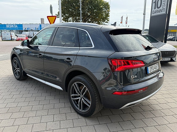 Audi Q5 6 of 30