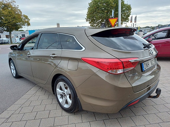 Hyundai i40 8 of 18