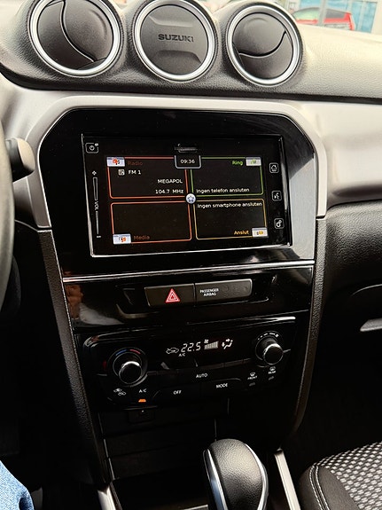Suzuki Vitara 25 of 26
