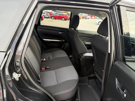 Suzuki Vitara 9 of 26