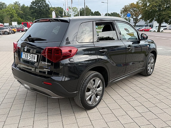 Suzuki Vitara 4 of 26