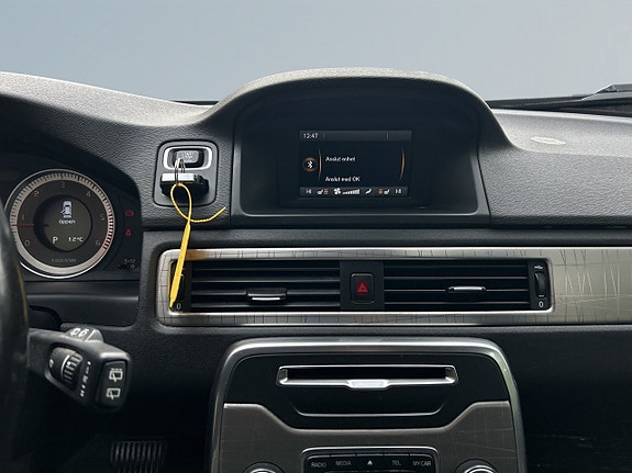 Volvo XC70 11 of 23