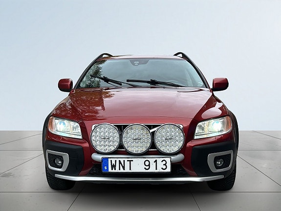 Volvo XC70 2 of 23