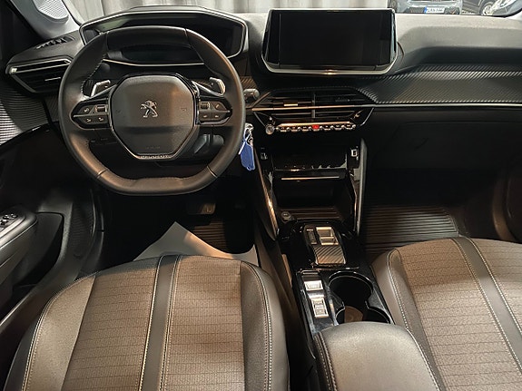 Peugeot 208 8 of 22