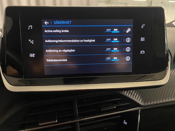 Peugeot 208 15 of 22