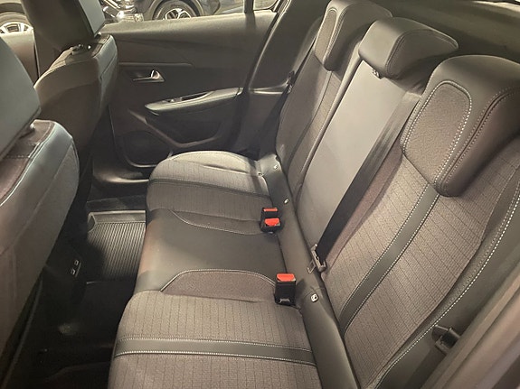 Peugeot 208 7 of 22