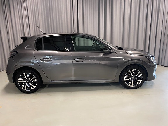Peugeot 208 3 of 22