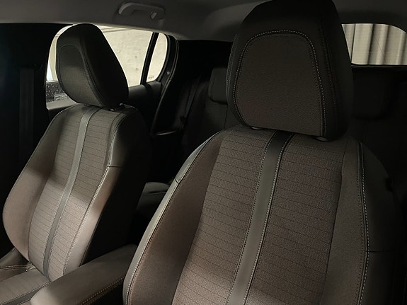 Peugeot 208 9 of 22