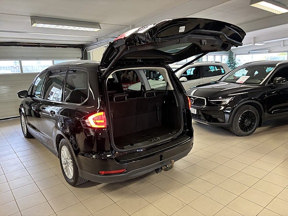 Ford Galaxy 8 of 11