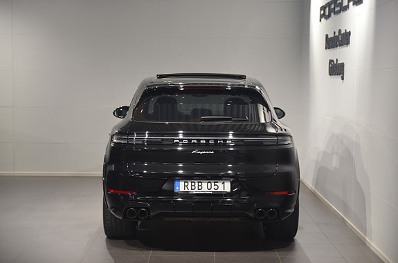 Porsche Cayenne 7 of 21