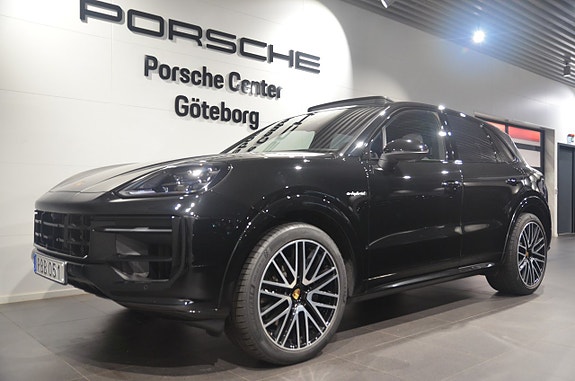 Porsche Cayenne 8 of 21
