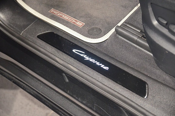 Porsche Cayenne 20 of 21