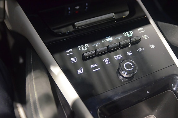 Porsche Cayenne 17 of 21