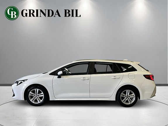 Toyota Corolla 2 of 26