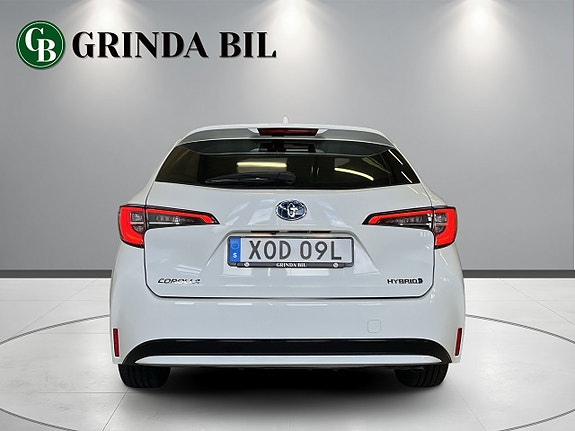 Toyota Corolla 3 of 26