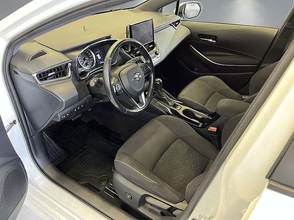 Toyota Corolla 8 of 26