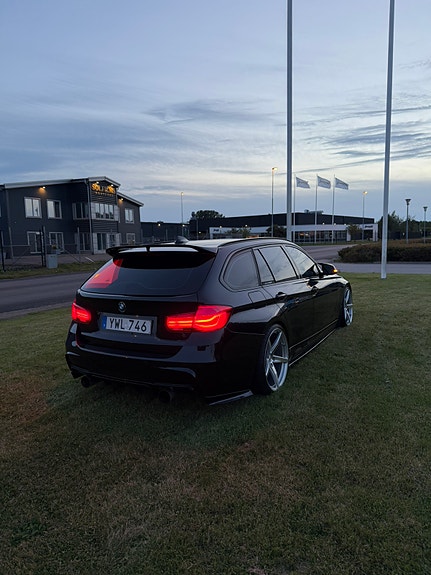 BMW 320d 4 of 12