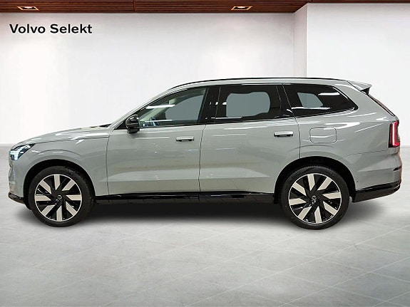 Volvo EX90 3 of 15