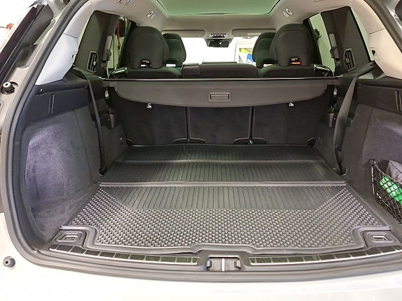 Volvo EX90 13 of 15