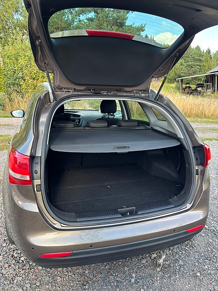 Kia Ceed 3 of 5