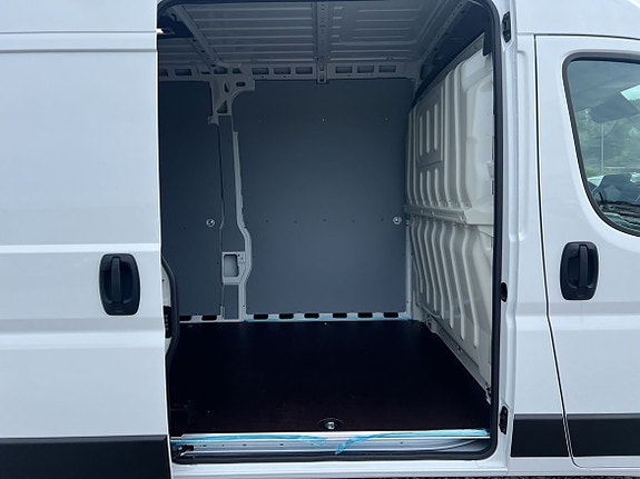 Toyota Proace 8 of 10
