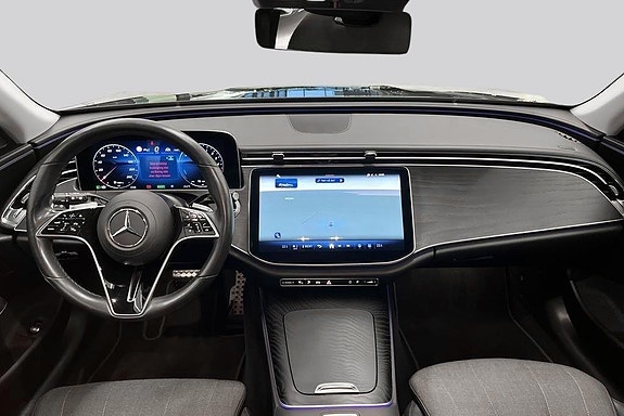 Mercedes-Benz E300 de 7 of 14