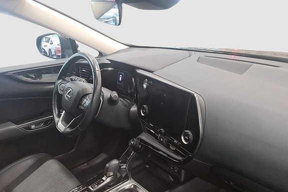 Lexus NX450h+ 6 of 11