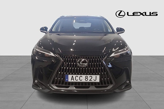 Lexus NX450h+ 5 of 11
