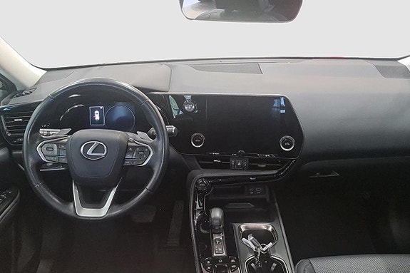 Lexus NX450h+ 9 of 11