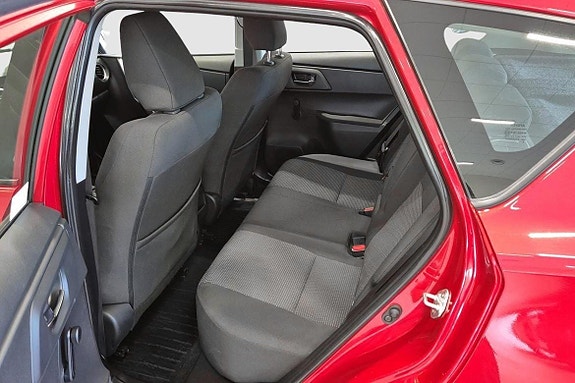 Toyota Auris 9 of 12