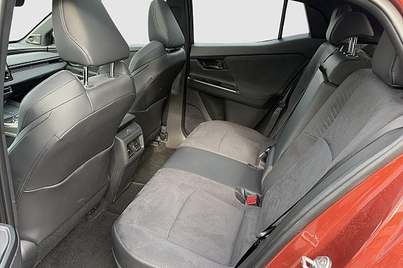 Toyota C-HR 8 of 11