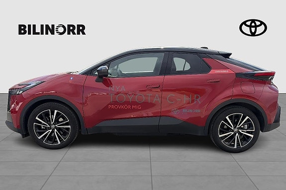 Toyota C-HR 3 of 11