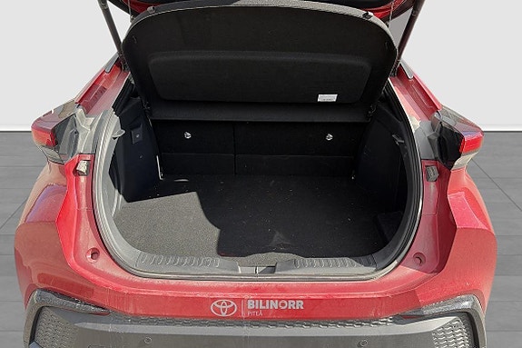 Toyota C-HR 11 of 11