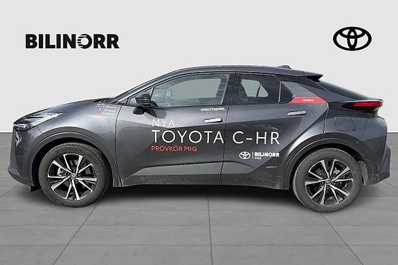 Toyota C-HR 3 of 11