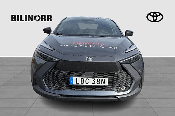 Toyota C-HR 5 of 11