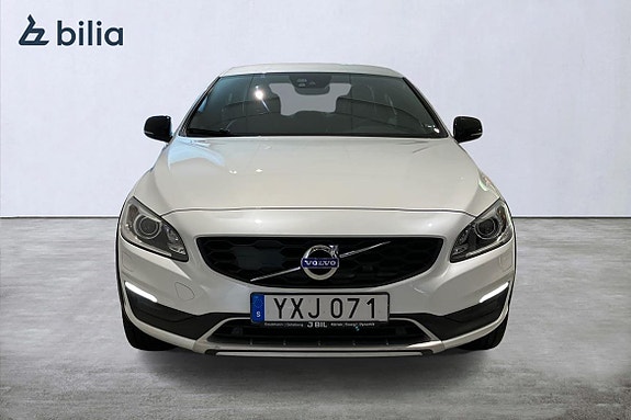 Volvo S60 Cross Country 11 of 30