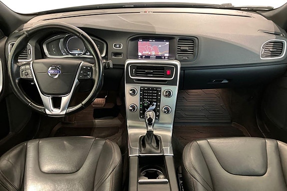 Volvo S60 Cross Country 15 of 30