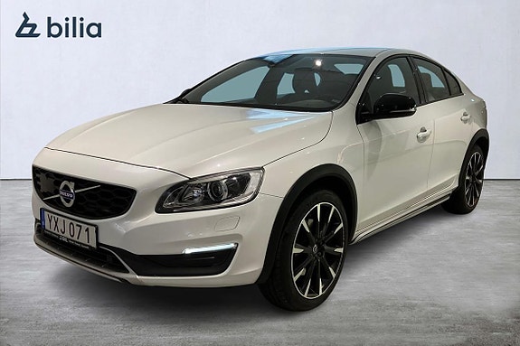 Volvo S60 Cross Country 3 of 30