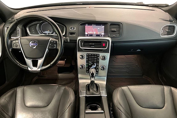 Volvo S60 Cross Country 16 of 30