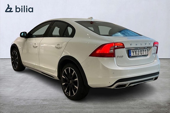 Volvo S60 Cross Country 5 of 30