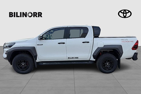 Toyota HiLux 3 of 11
