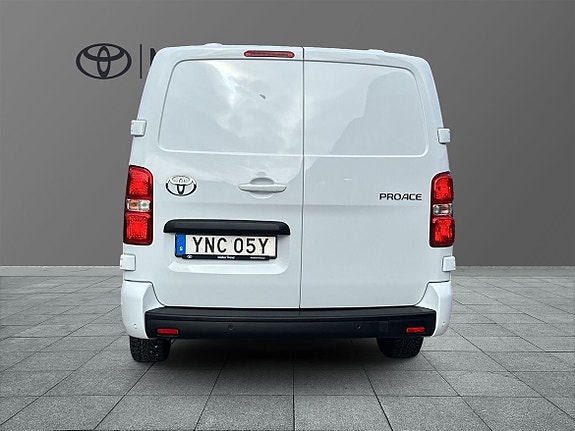 Toyota Proace 4 of 11