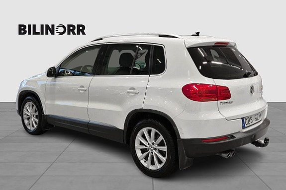 Volkswagen Tiguan 2 of 11