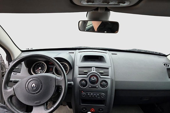 Renault Megane 10 of 11