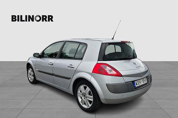Renault Megane 2 of 11