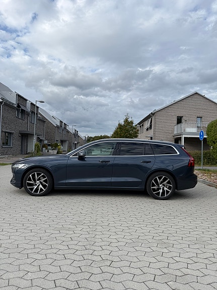 Volvo V60 4 of 14