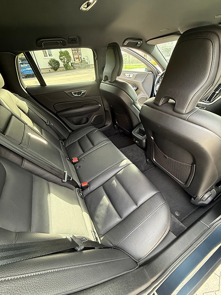 Volvo V60 11 of 14