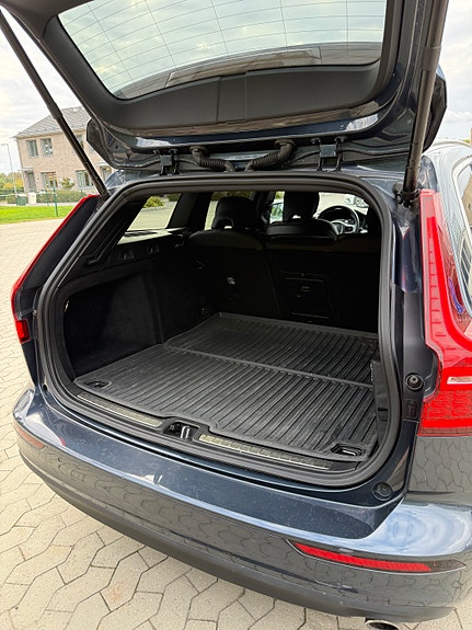 Volvo V60 8 of 14