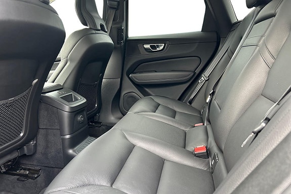 Volvo XC60 13 of 21